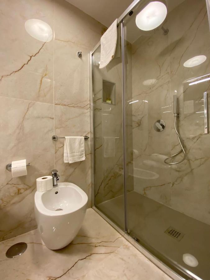 Paura Suite Apartment Napoli Bagian luar foto