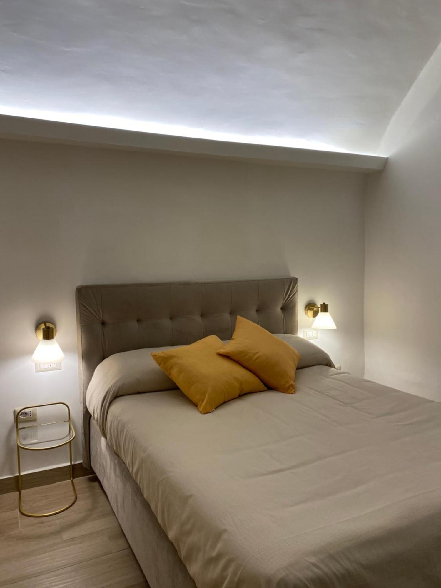 Paura Suite Apartment Napoli Bagian luar foto