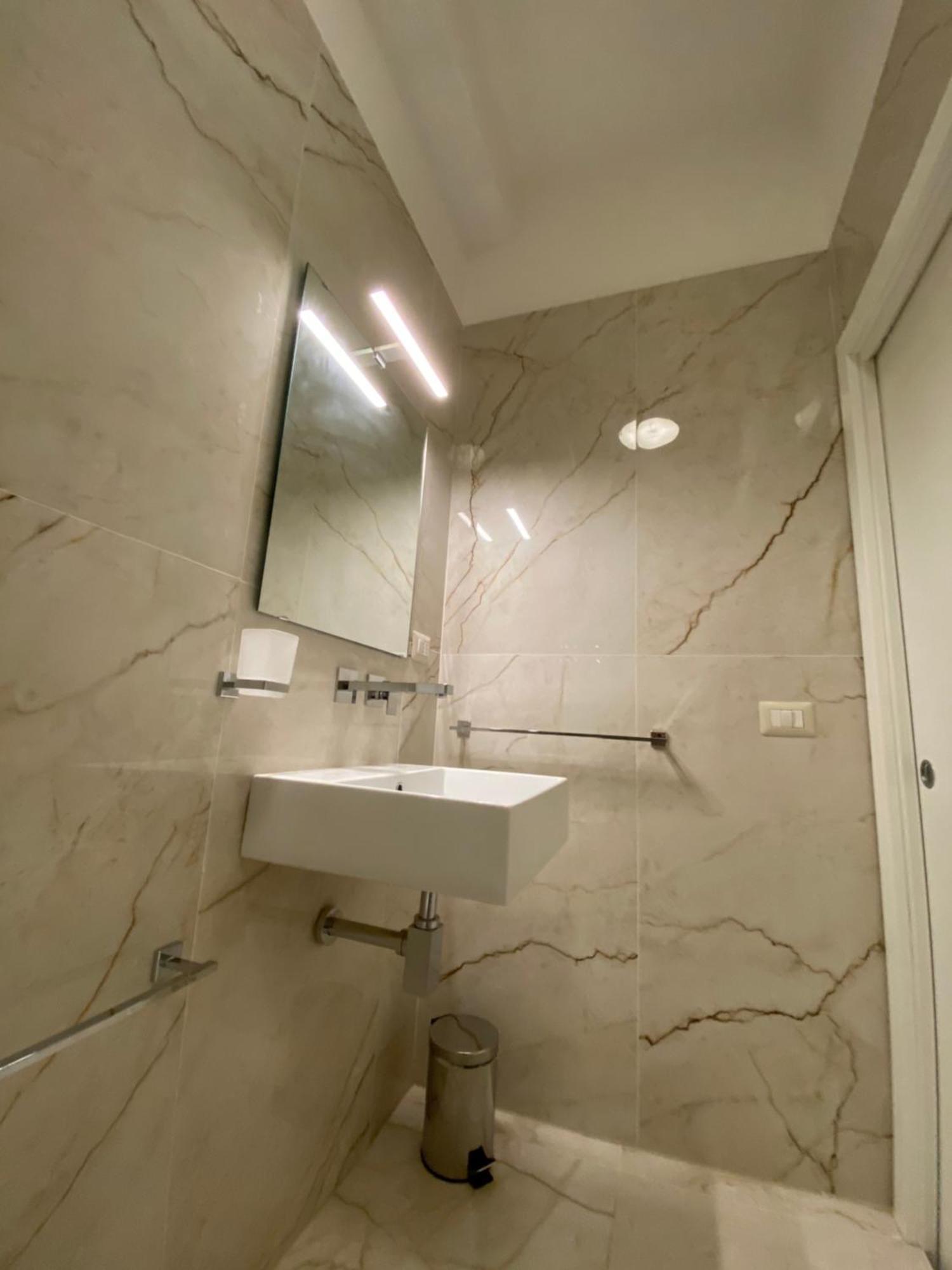Paura Suite Apartment Napoli Bagian luar foto