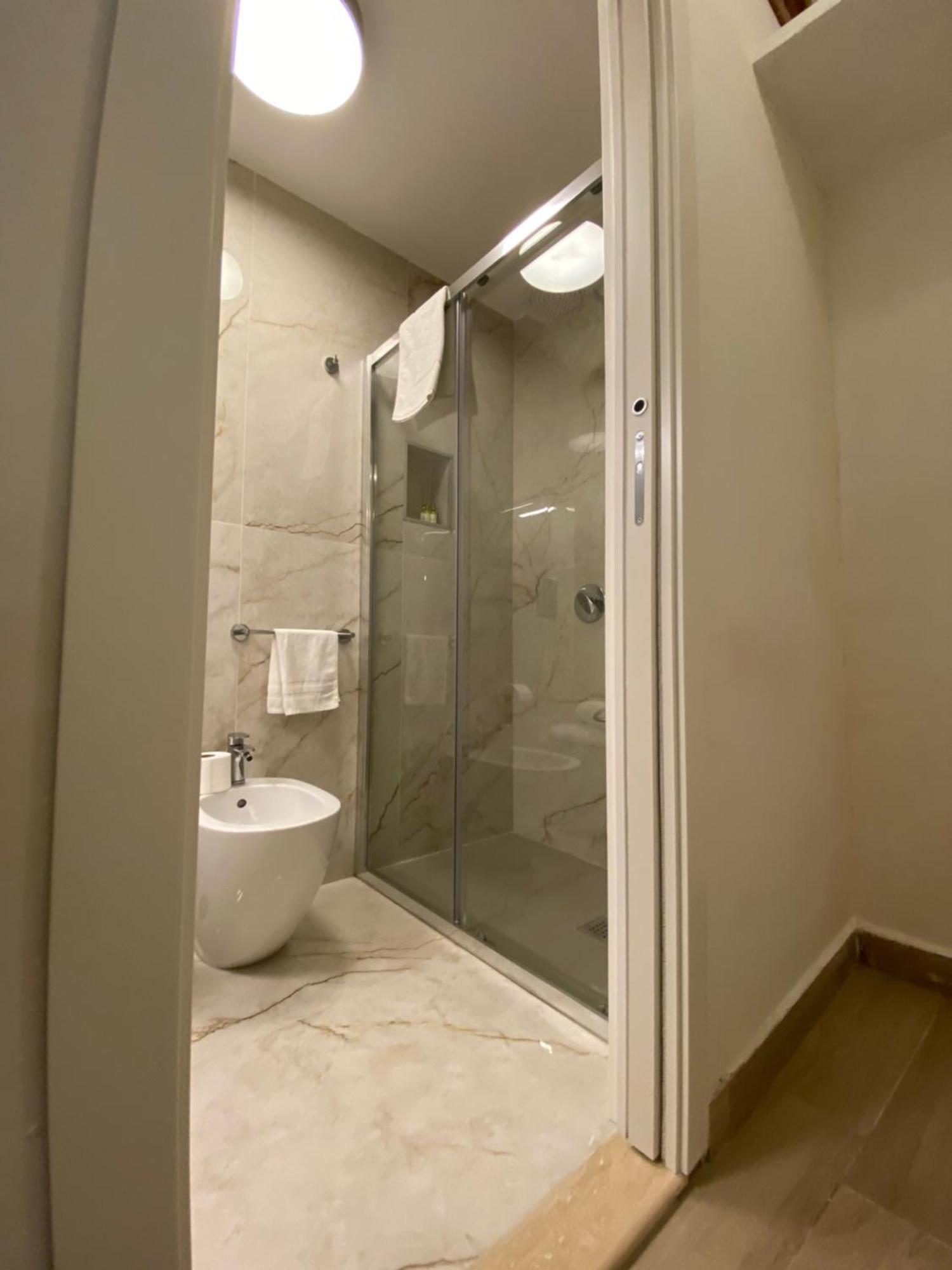 Paura Suite Apartment Napoli Bagian luar foto